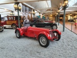 Le Musée National de l’Automobile - vanhempaa kalustoa